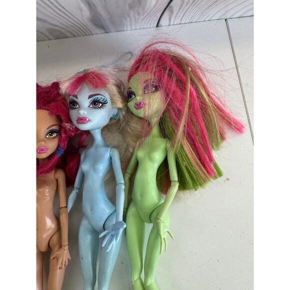 Monster High Misfit Doll Lot - Set of 5 dolls (Limbs missing) - Picture 4 of 7